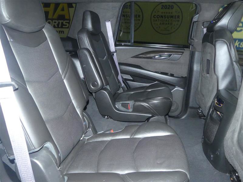 Used 2015 Cadillac Escalade Platinum AWD/4WD image 27