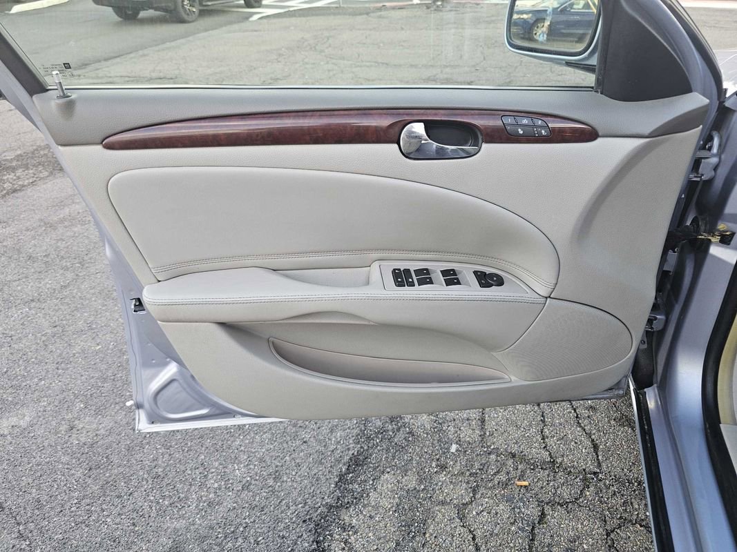 Used 2006 Buick Lucerne CXL w/ Luxury Package FWD image 23