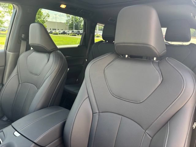 New 2027 INFINITI QX60 Sport w/ Dark Cargo Package AWD/4WD image 16