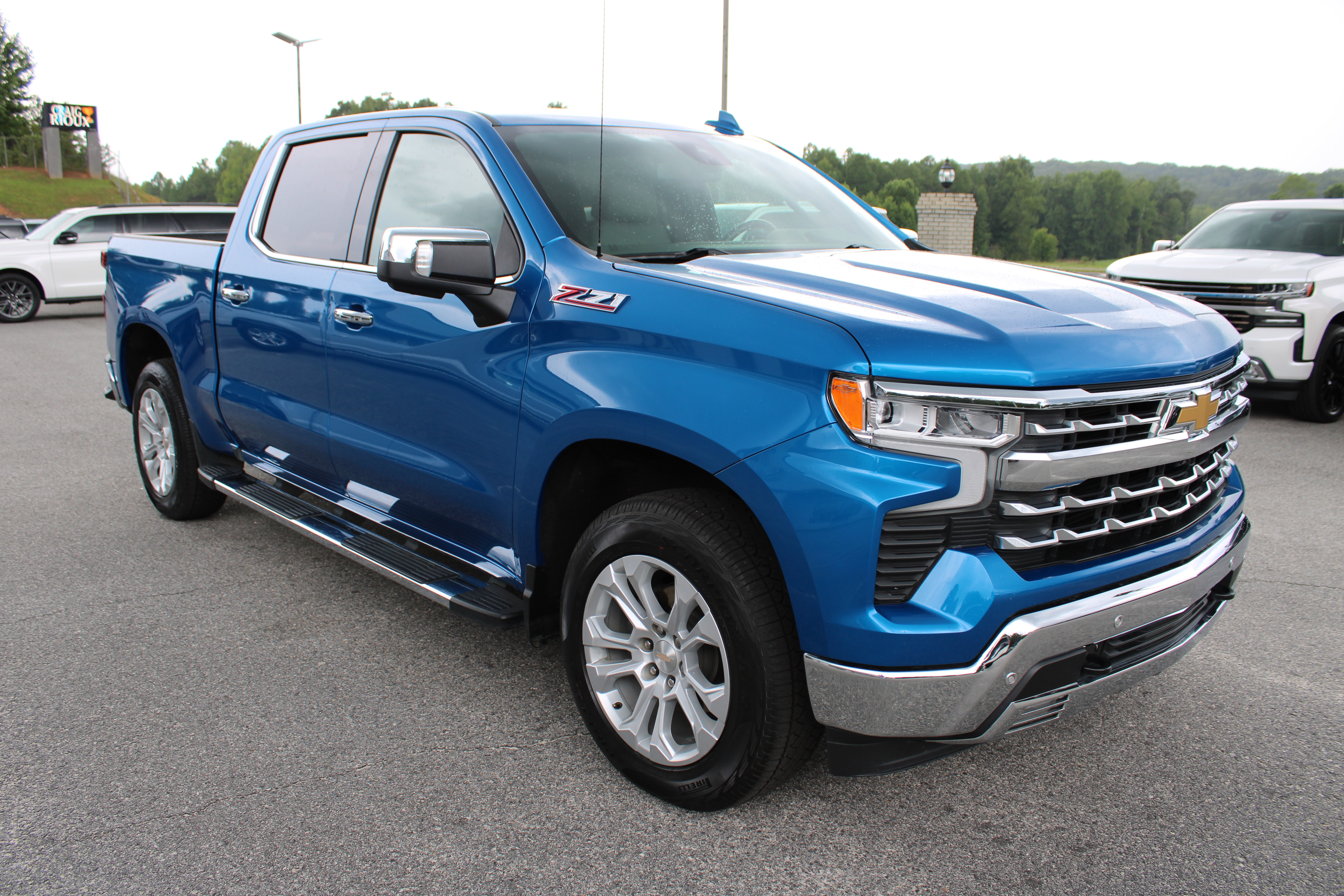 Used 2022 Chevrolet Silverado 1500 LTZ AWD/4WD image 4