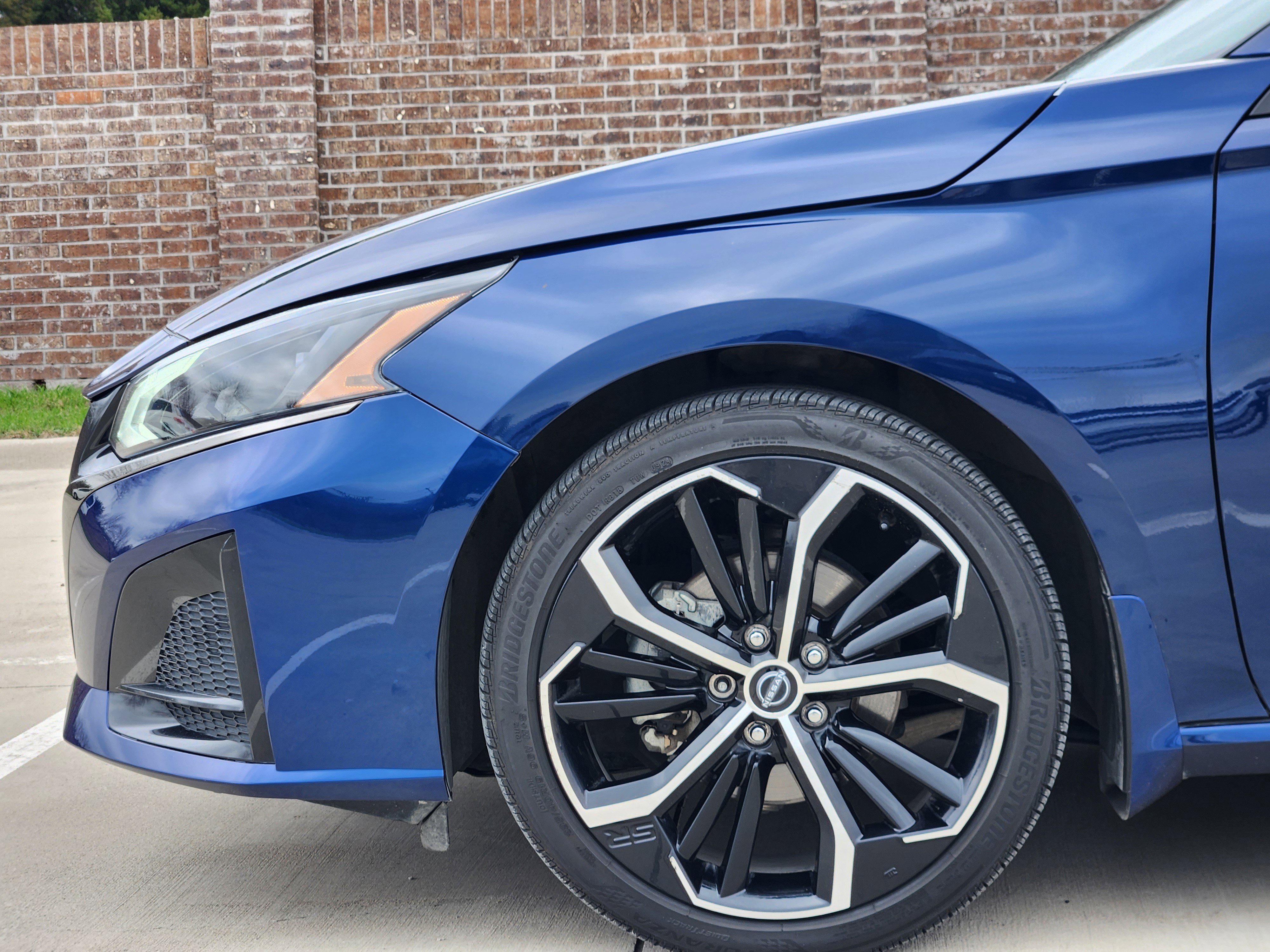 Used 2023 Nissan Altima 2.5 SR w/ SR Premium Package image 10