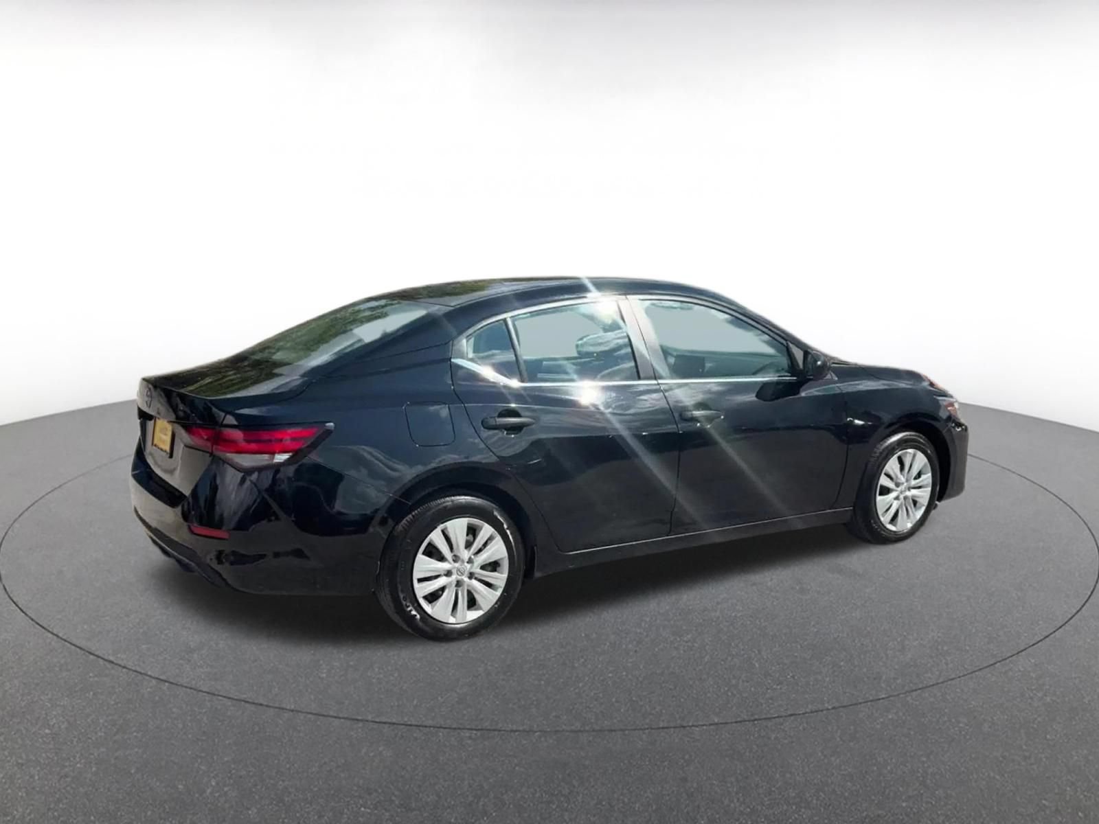 Used 2025 Nissan Sentra S FWD image 15