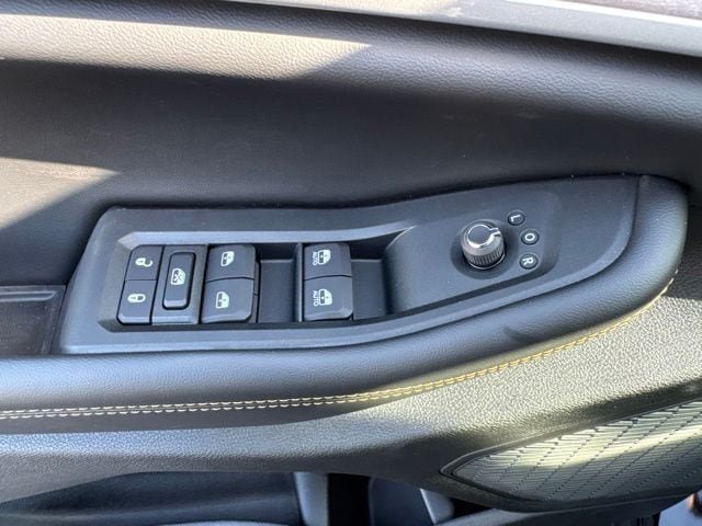 New 2026 Jeep Grand Cherokee Limited AWD/4WD image 10