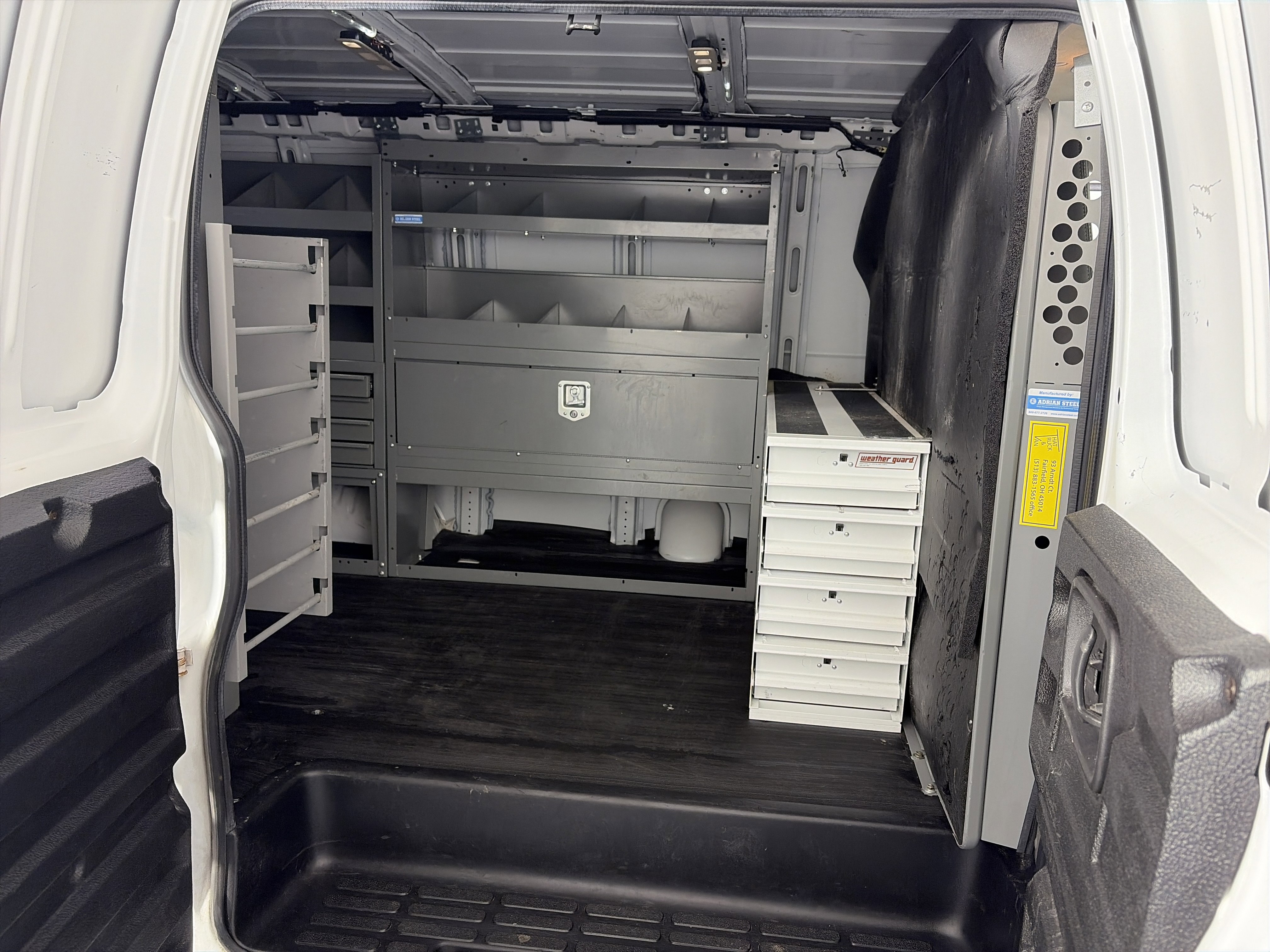 Used 2019 Chevrolet Express 3500 w/ Driver Convenience Package RWD image 7