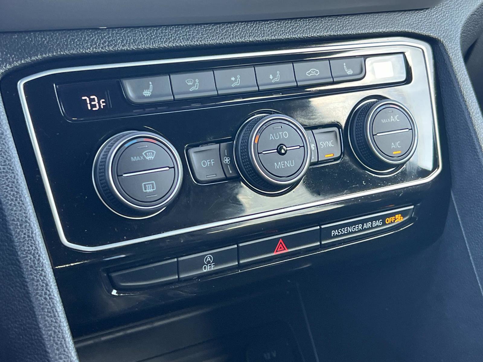 Certified 2022 Volkswagen Atlas Cross Sport SE image 15