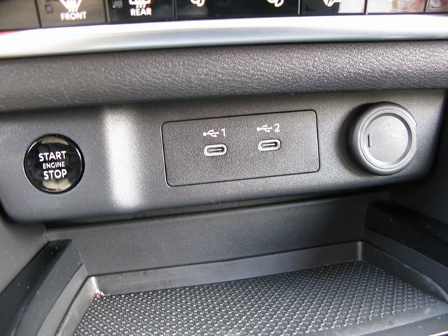 Used 2024 Nissan Rogue SV image 19