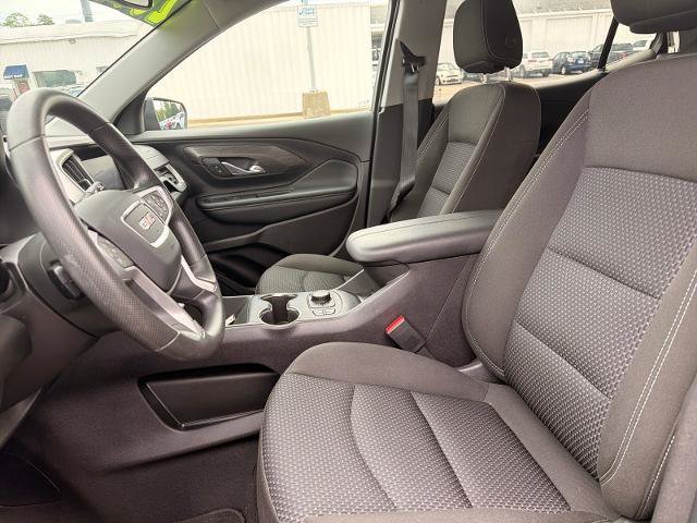 Used 2024 GMC Terrain SLE w/ Driver Convenience Package FWD image 5