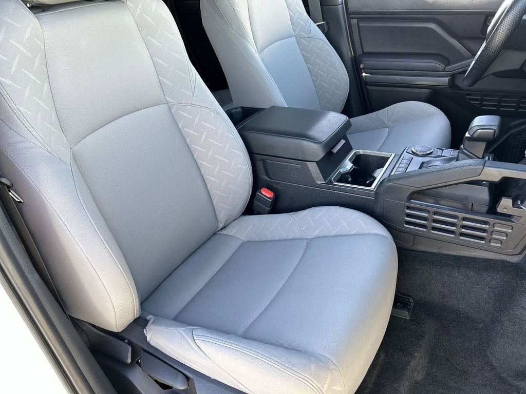 Used 2025 Toyota Tacoma SR5 image 27