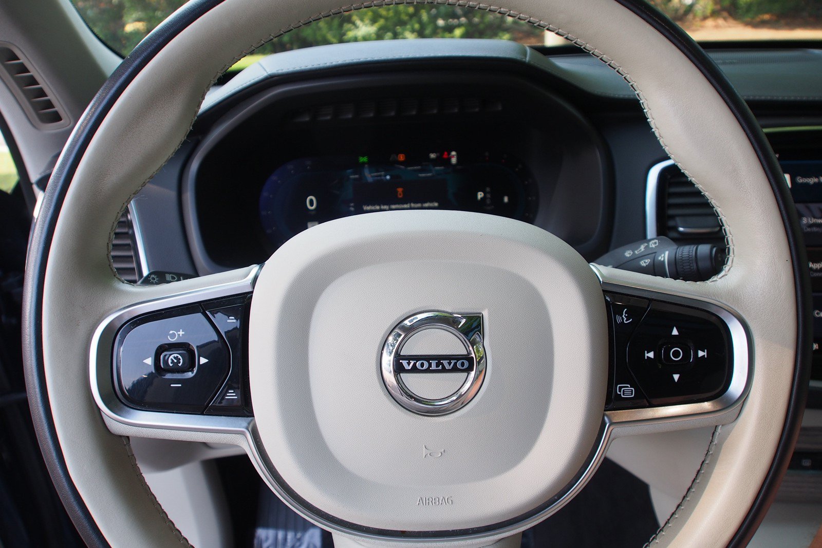 Used 2023 Volvo XC90 B6 Ultimate w/ Protection Package AWD/4WD image 25