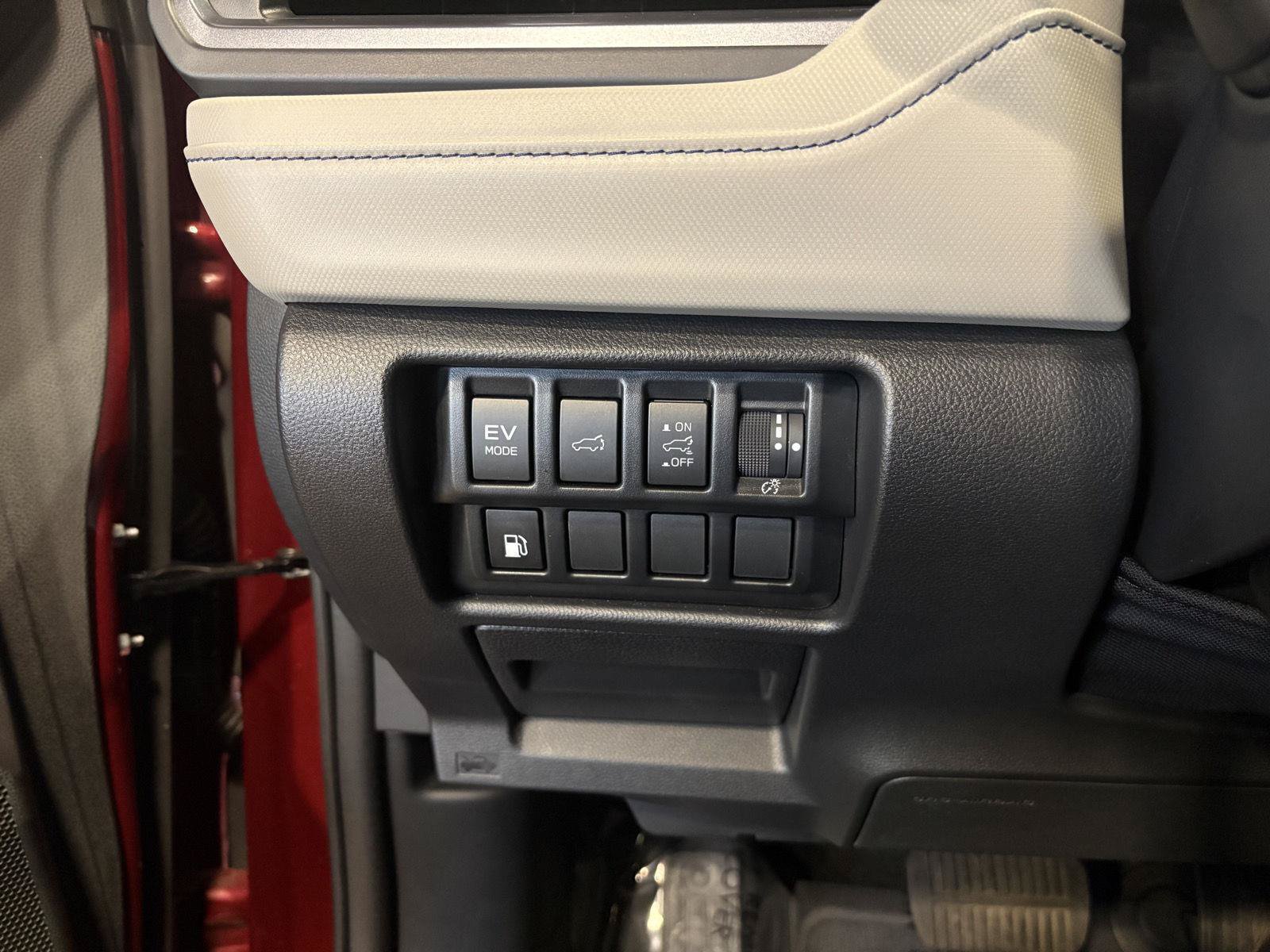 Used 2025 Subaru Forester Limited AWD/4WD image 20