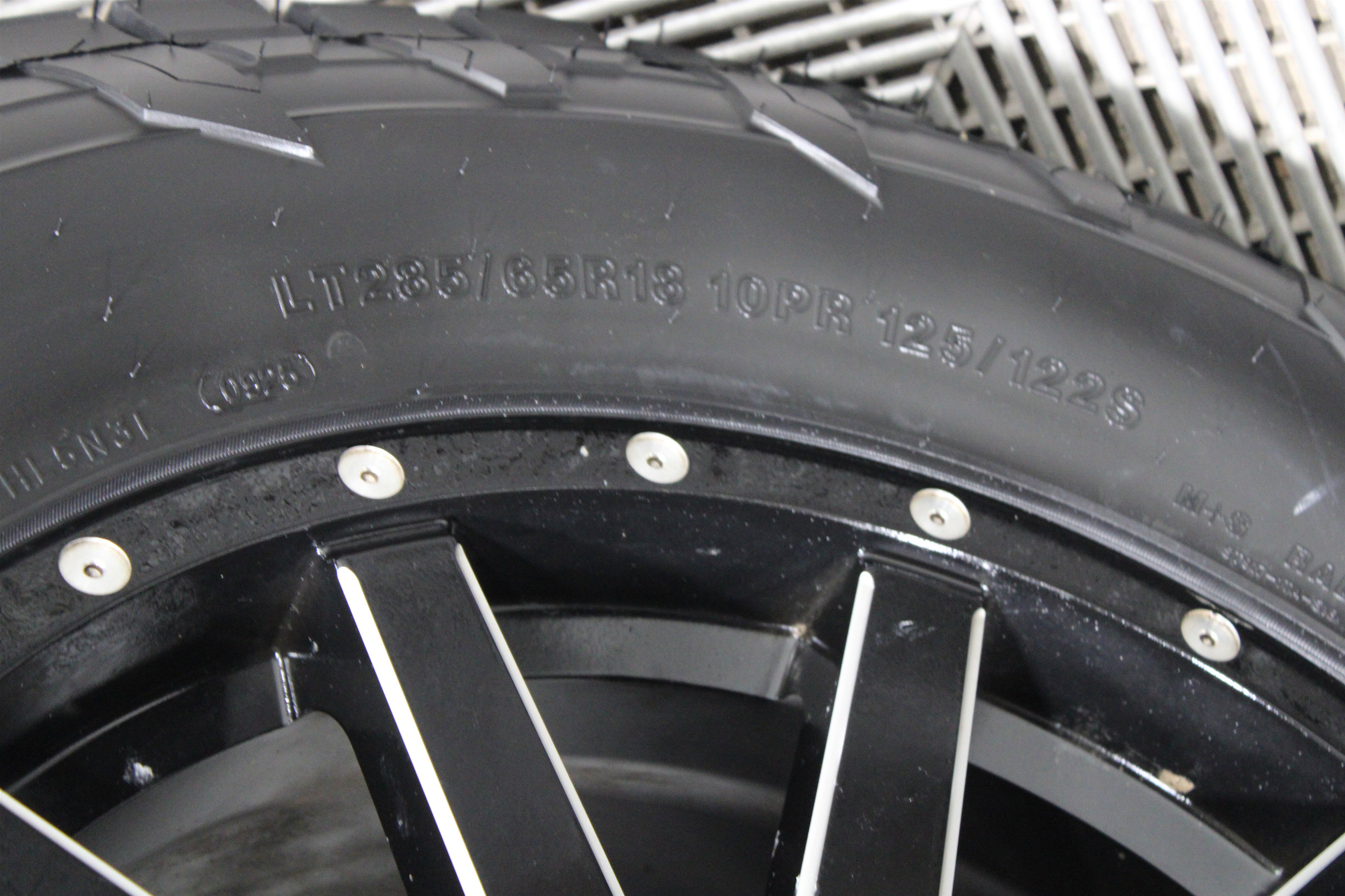 Used 2018 Jeep Wrangler Unlimited Sport image 29