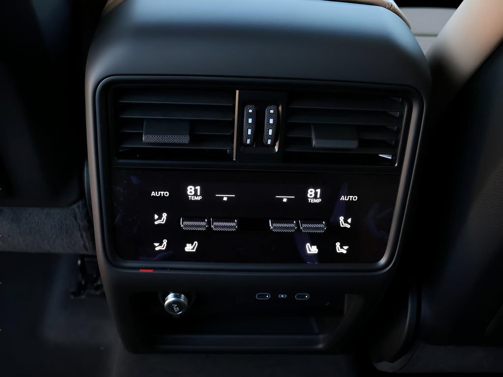 New 2026 Porsche Cayenne GTS AWD/4WD image 21