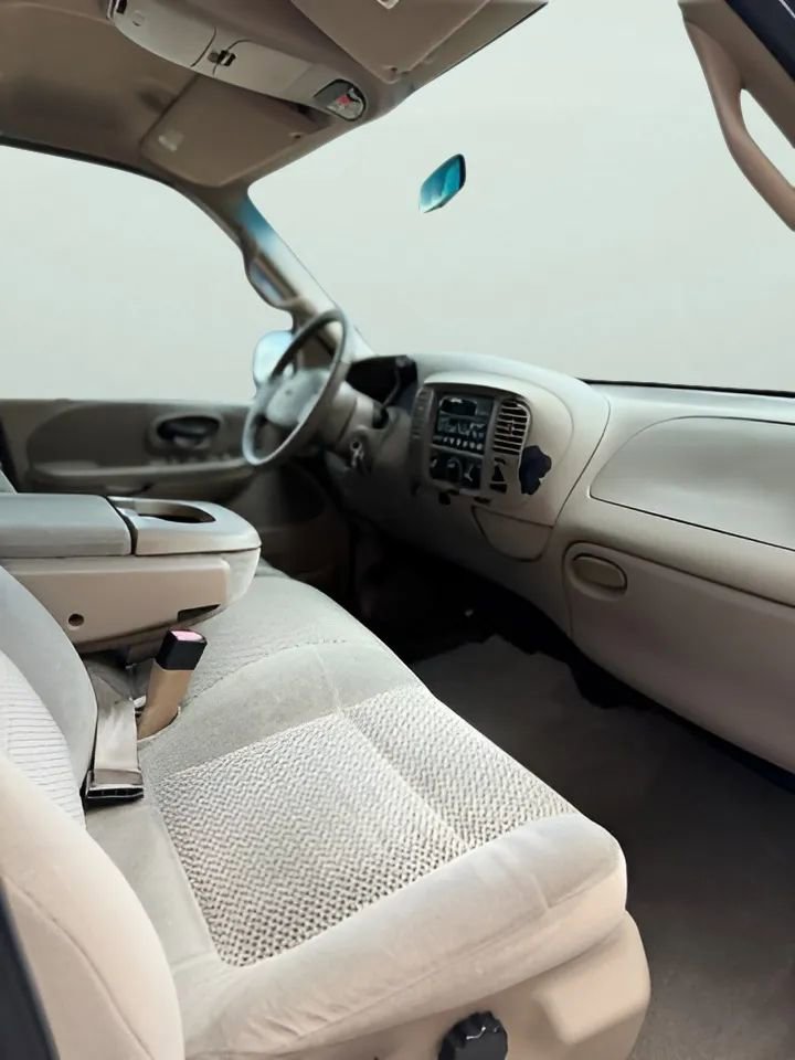 Used 2001 Ford F150 Lariat RWD image 22