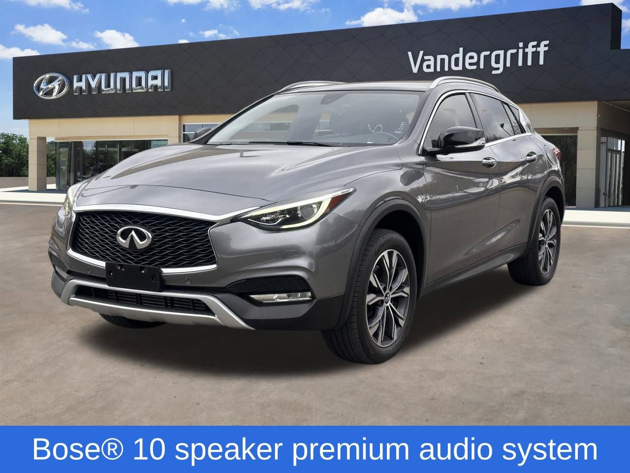 Used 2018 INFINITI QX30 Premium w/ Navigation Package image 4