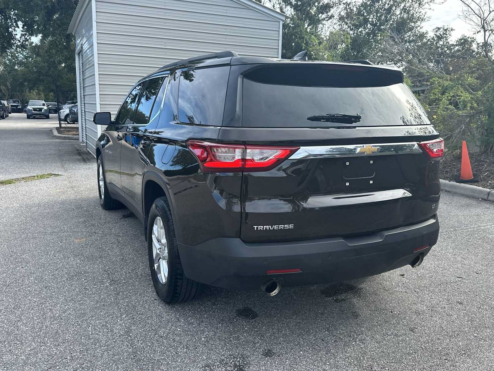 Used 2019 Chevrolet Traverse LT FWD image 4