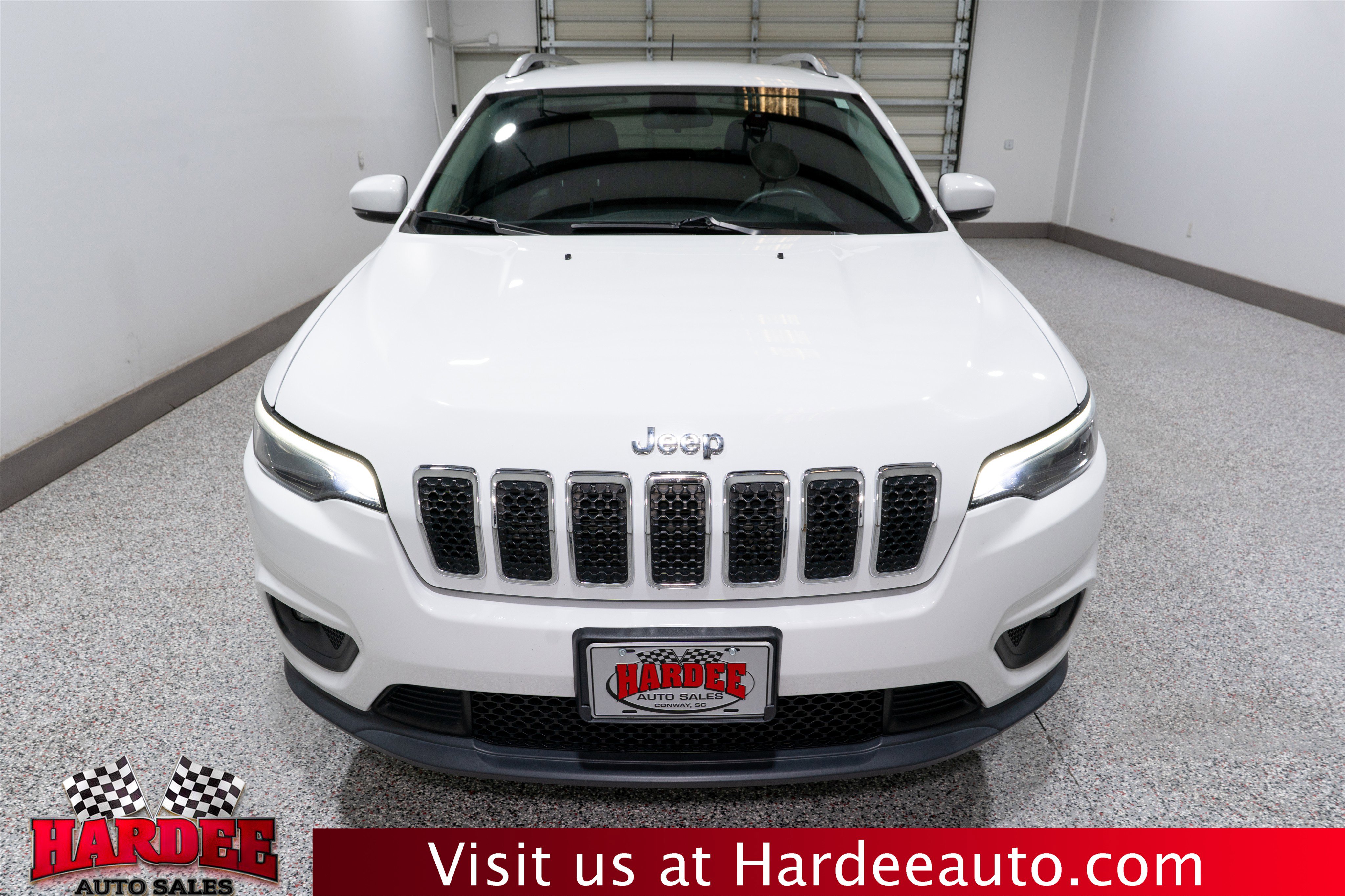 Used 2019 Jeep Cherokee Latitude Plus w/ Cold Weather Group image 7
