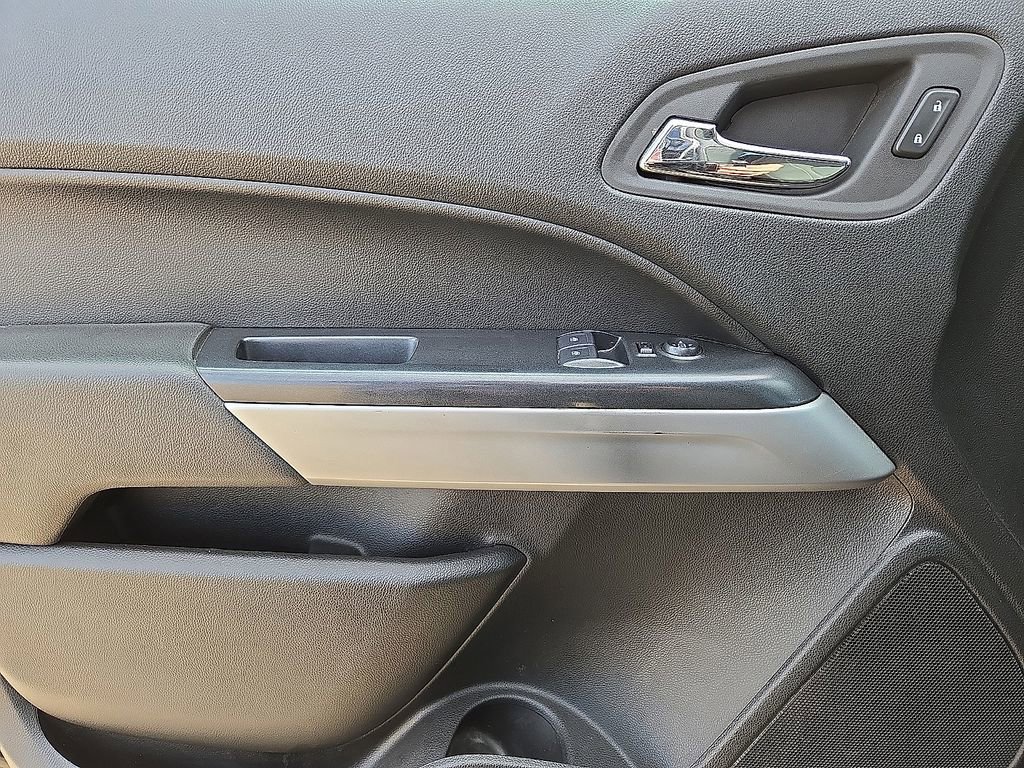 Used 2022 Chevrolet Colorado LT w/ Fleet Safety Package image 16