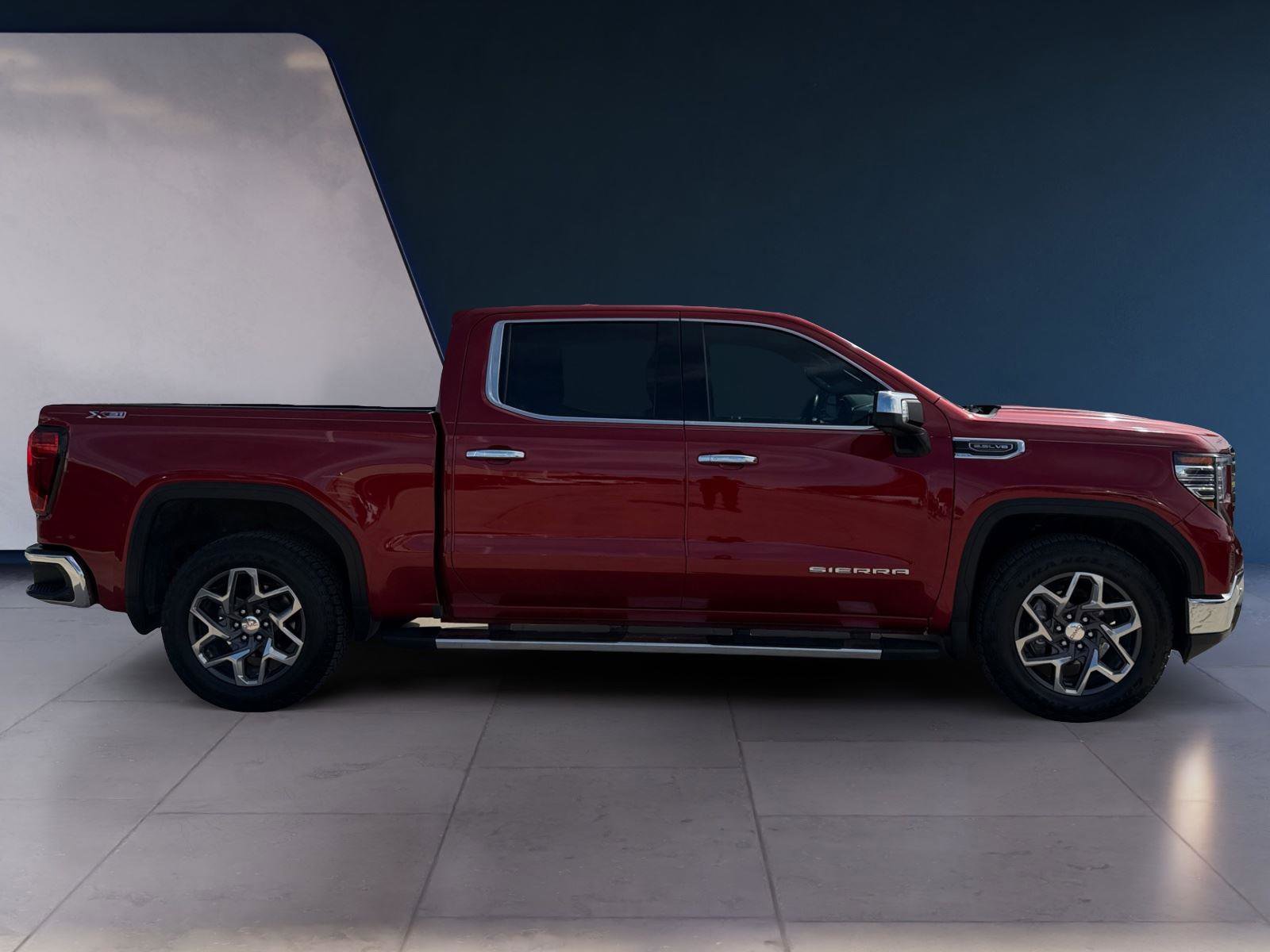Used 2023 GMC Sierra 1500 SLT w/ SLT Premium Plus Package AWD/4WD image 6