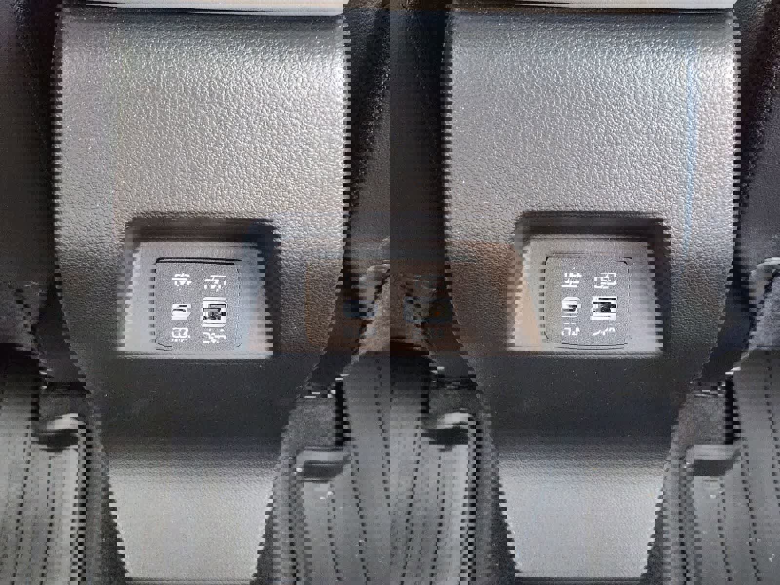 Used 2024 Subaru Crosstrek 2.0i Premium AWD/4WD image 30