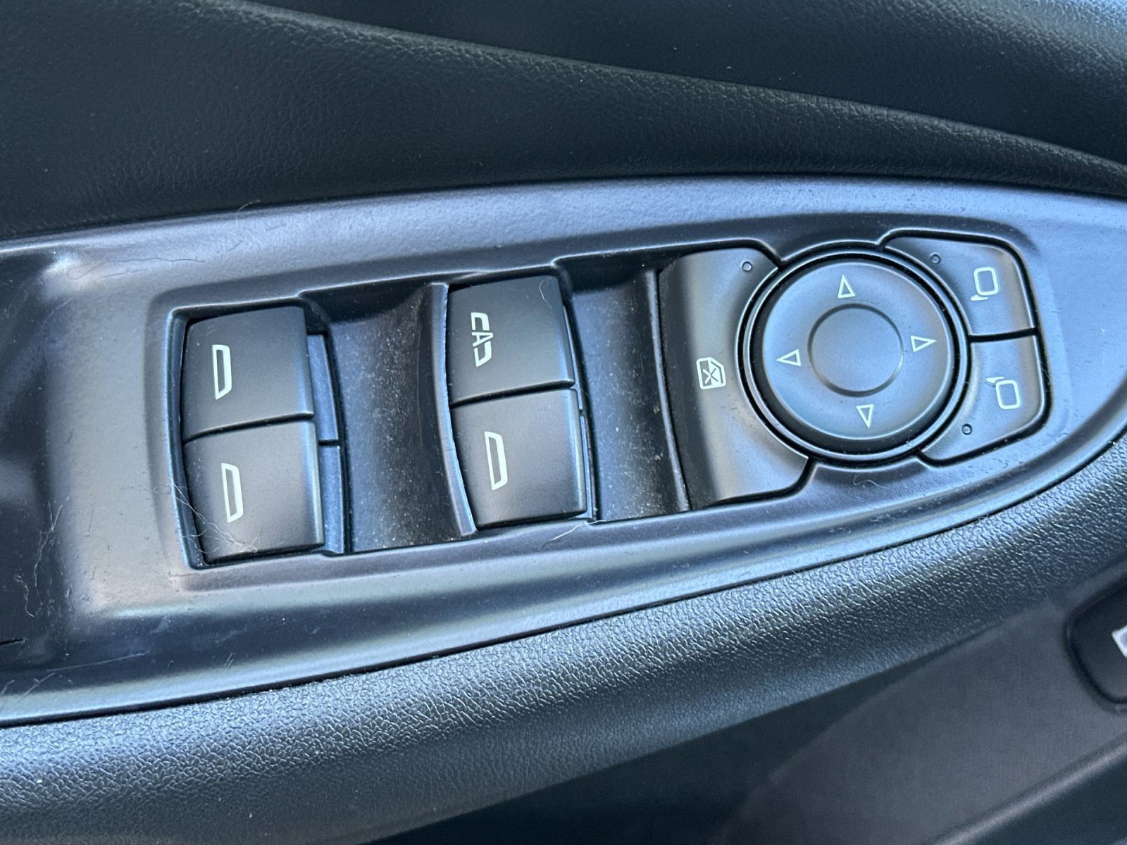 Used 2017 Chevrolet Volt Premier w/ Driver Confidence II Package image 12