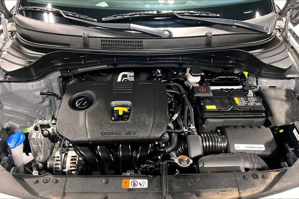 Used 2025 Kia Soul LX w/ LX Technology Package image 12