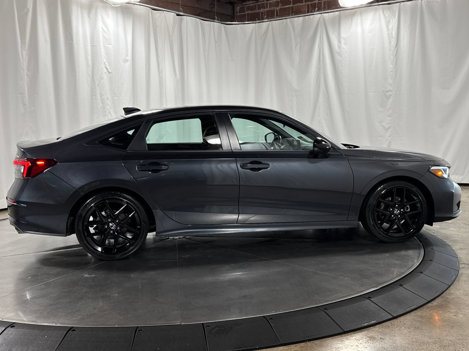 Used 2025 Honda Civic Sport image 6