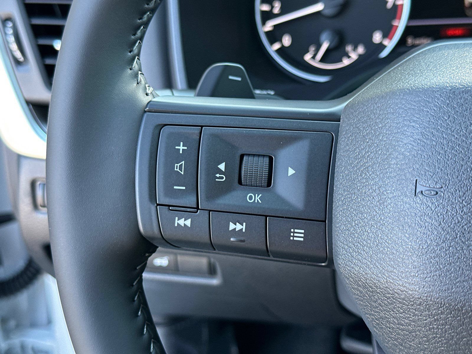 New 2026 Nissan Rogue SV FWD image 26