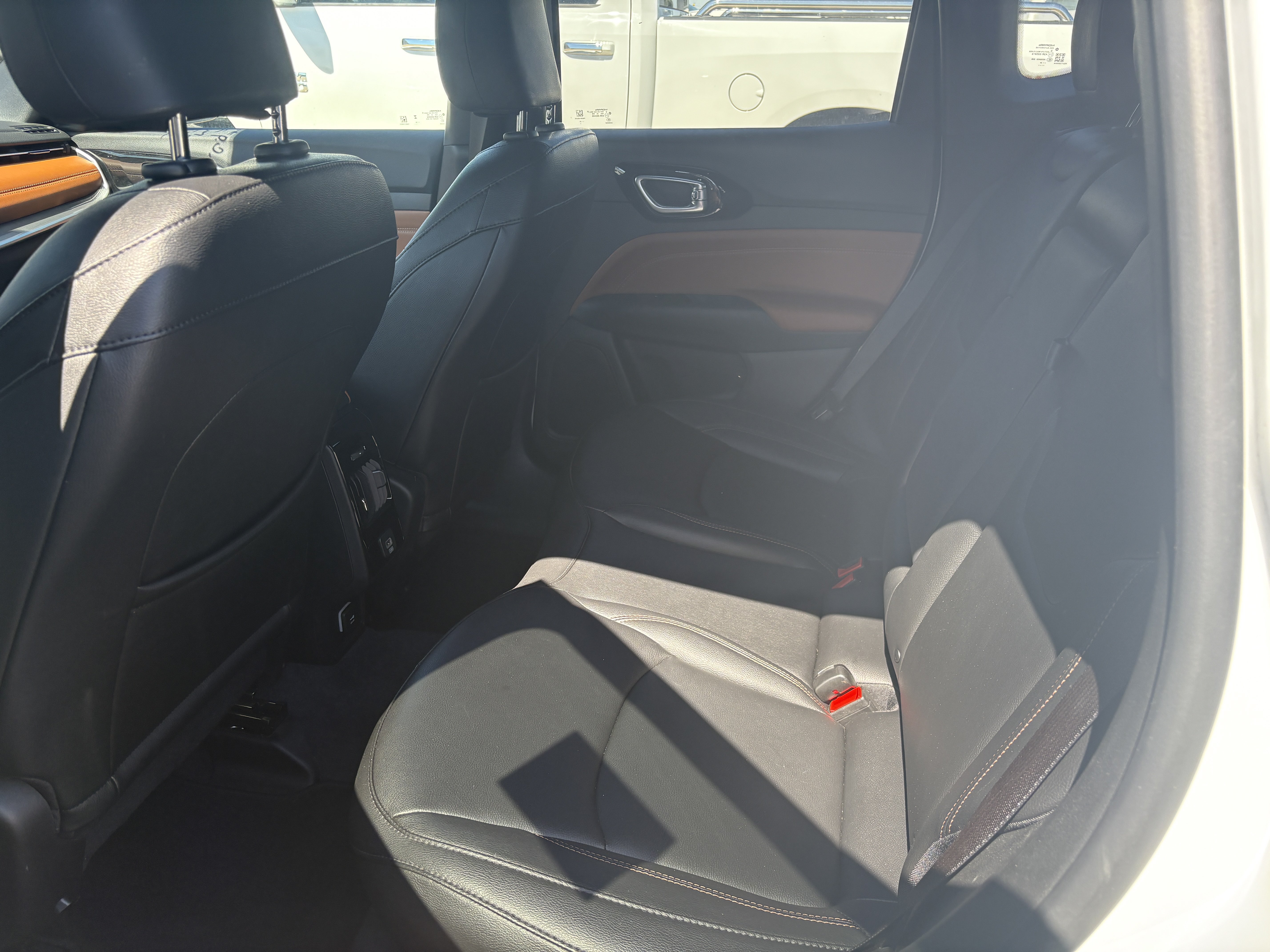 Used 2024 Jeep Compass Limited AWD/4WD image 7