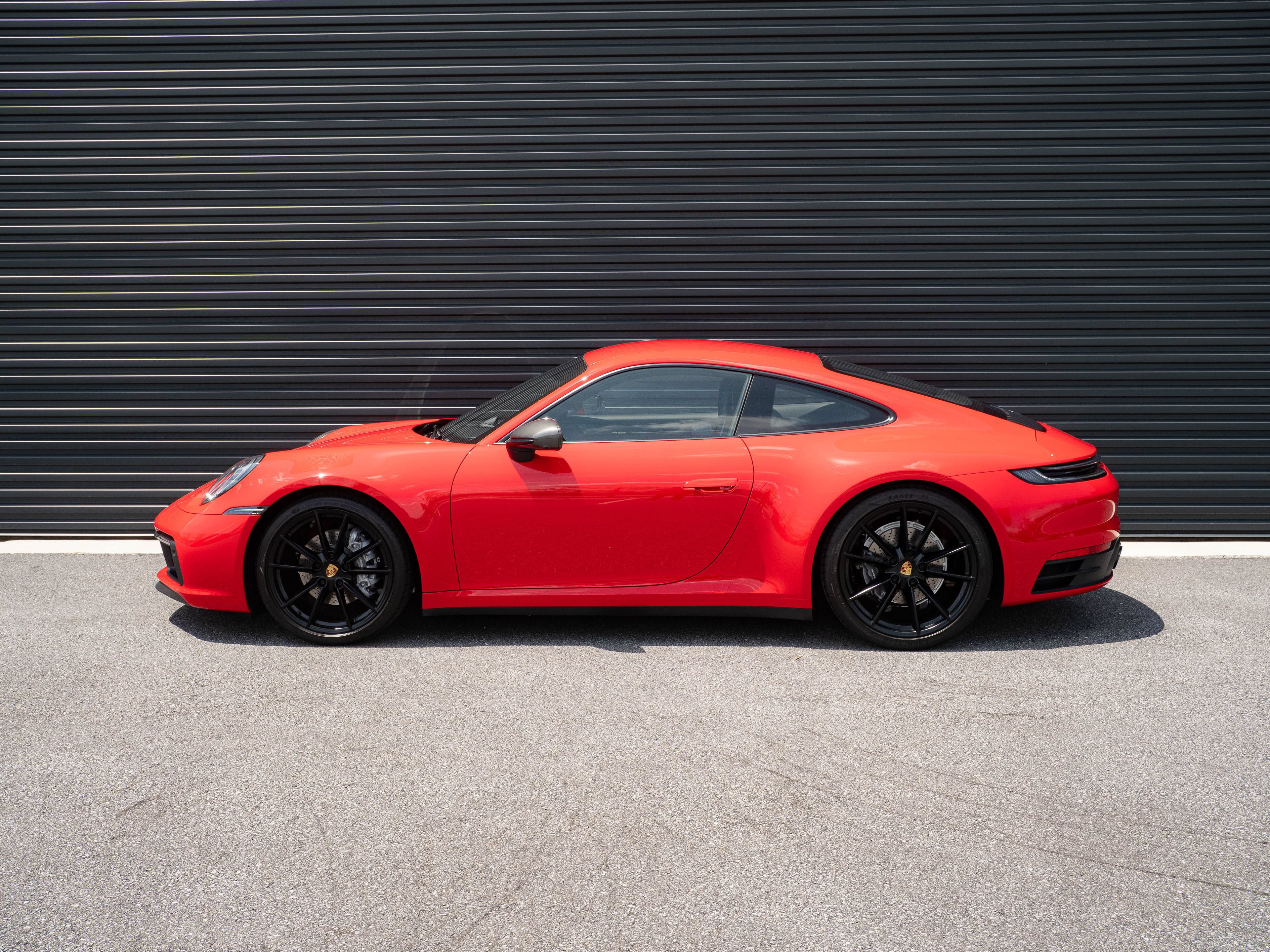 Certified 2024 Porsche 911 Carrera T RWD image 2