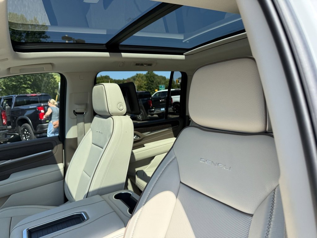 Certified 2024 GMC Yukon XL Denali w/ Denali Reserve Package image 47