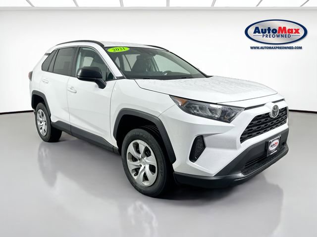 Used 2021 Toyota RAV4 LE image 1