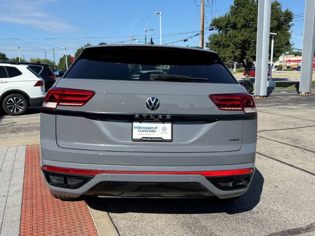 Used 2023 Volkswagen Atlas Cross Sport SEL R-Line AWD/4WD image 5