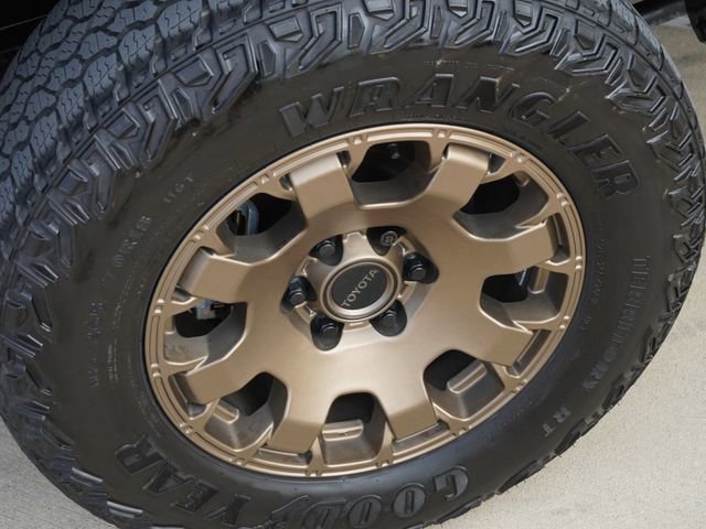 Used 2024 Toyota Tacoma 4x4 Double Cab Hybrid image 11