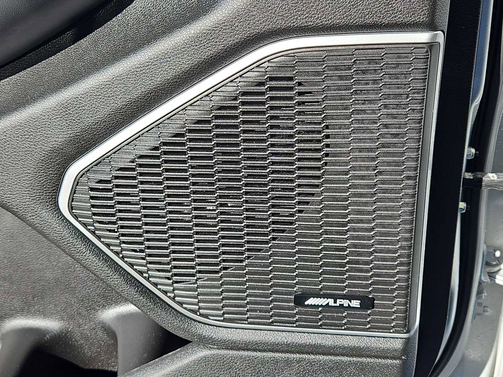 Used 2023 Jeep Grand Cherokee 4WD 4xe image 32