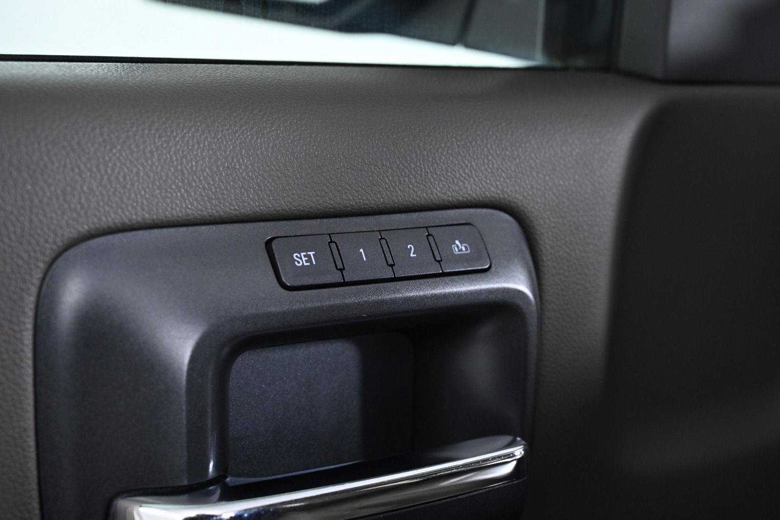 Used 2018 Chevrolet Silverado 1500 LTZ Z71 w/ Centennial Edition AWD/4WD image 25