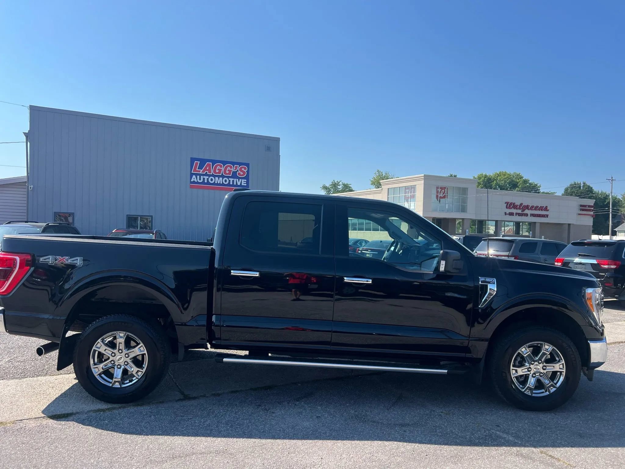 Used 2023 Ford F150 XLT w/ Equipment Group 302A High image 10