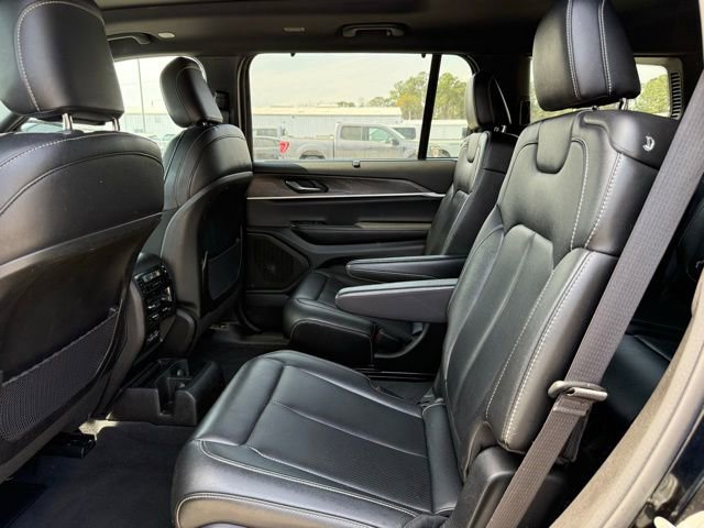 Used 2024 Jeep Grand Cherokee L Limited w/ Luxury Tech Group II image 5