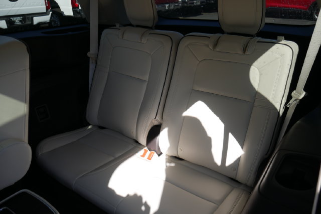 Used 2023 Lincoln Aviator Black Label w/ Dynamic Handling Package AWD/4WD image 27