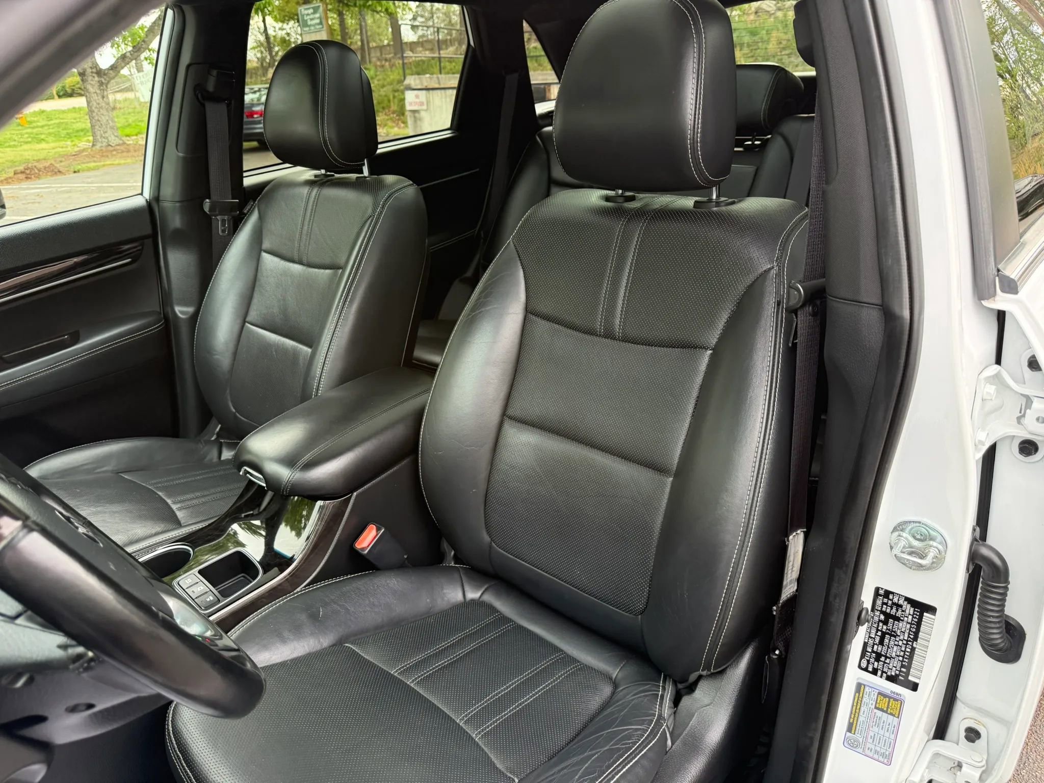 Used 2015 Kia Sorento SX image 25