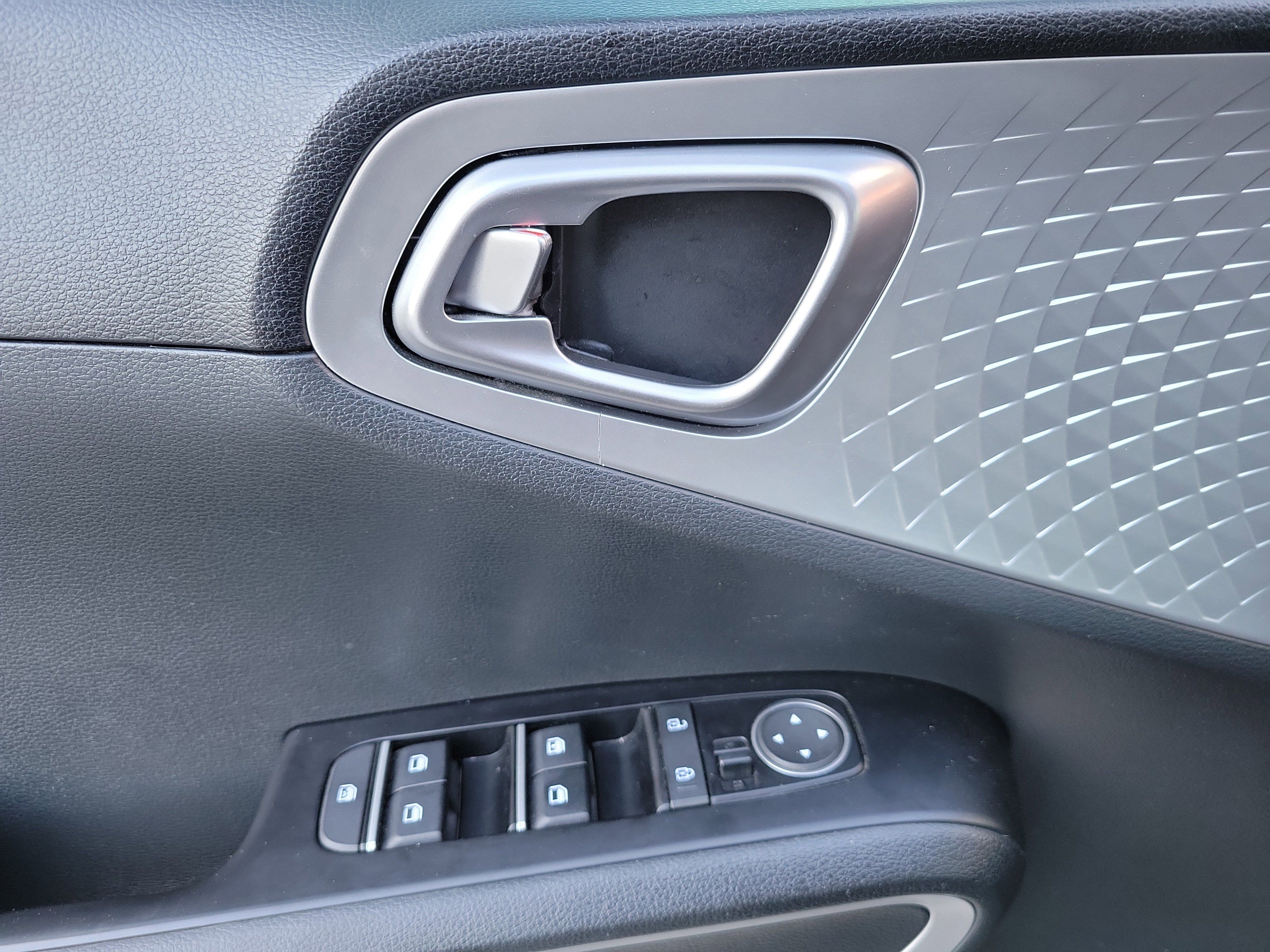 Used 2023 Kia Soul LX w/ LX Technology Package FWD image 24