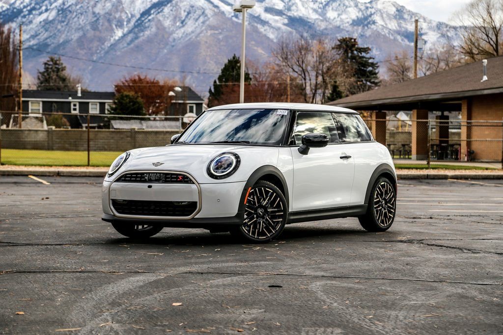 New 2026 MINI Cooper S image 1