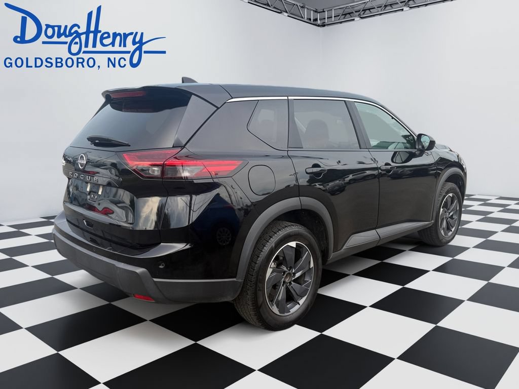 Used 2025 Nissan Rogue SV FWD image 5