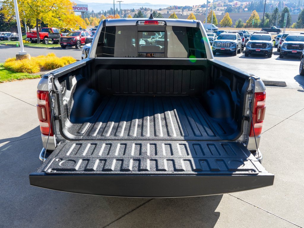 Used 2019 RAM 1500 Laramie image 33