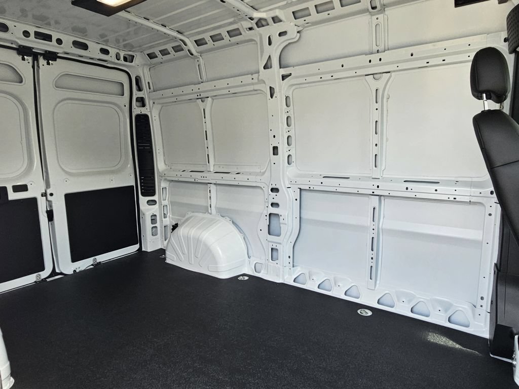 Used 2026 RAM ProMaster 2500 w/ Convenience Group FWD image 31