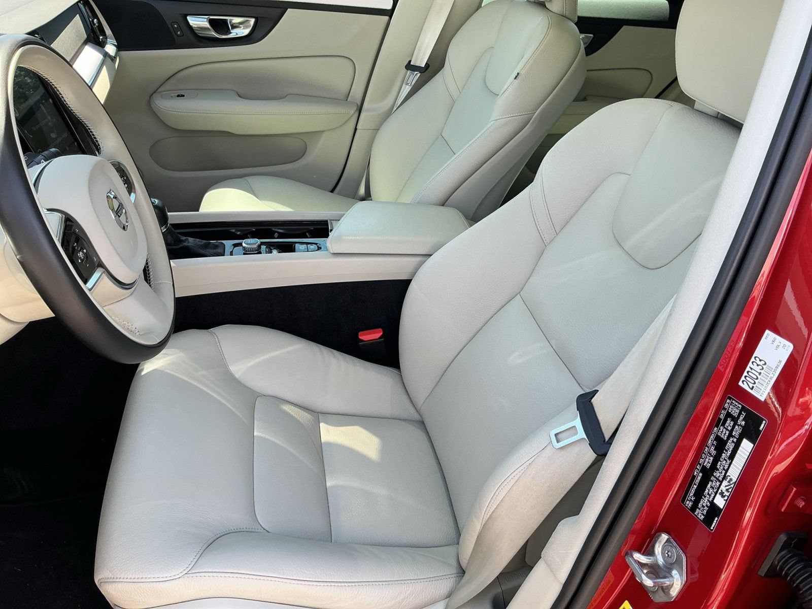 Used 2020 Volvo V60 T5 Momentum FWD image 9