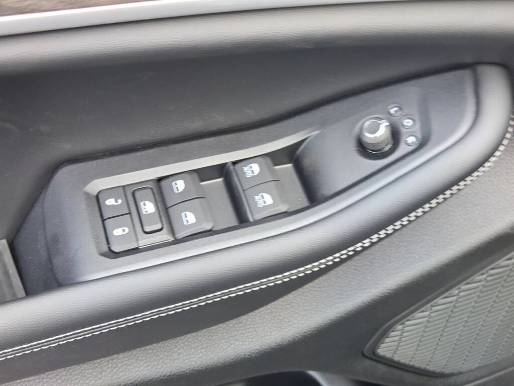 New 2026 Jeep Grand Cherokee Altitude AWD/4WD image 24