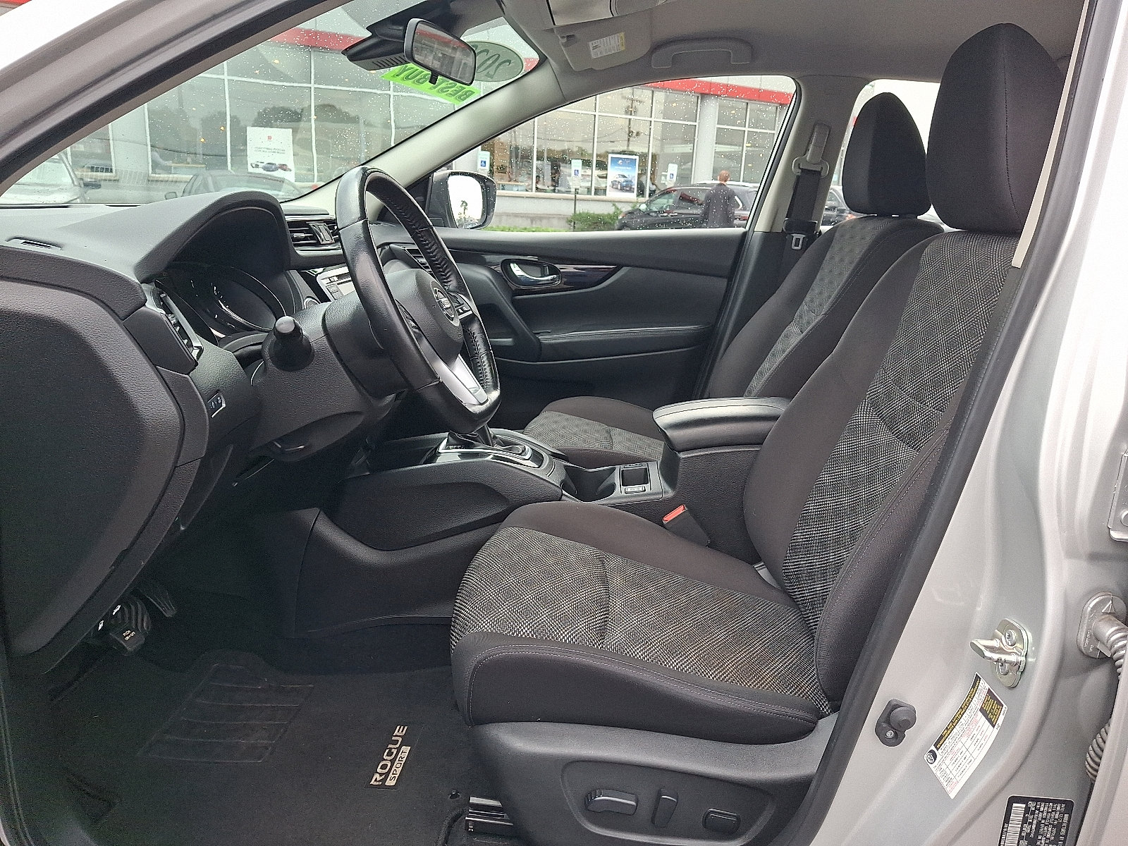 Used 2022 Nissan Rogue Sport SV AWD/4WD image 14