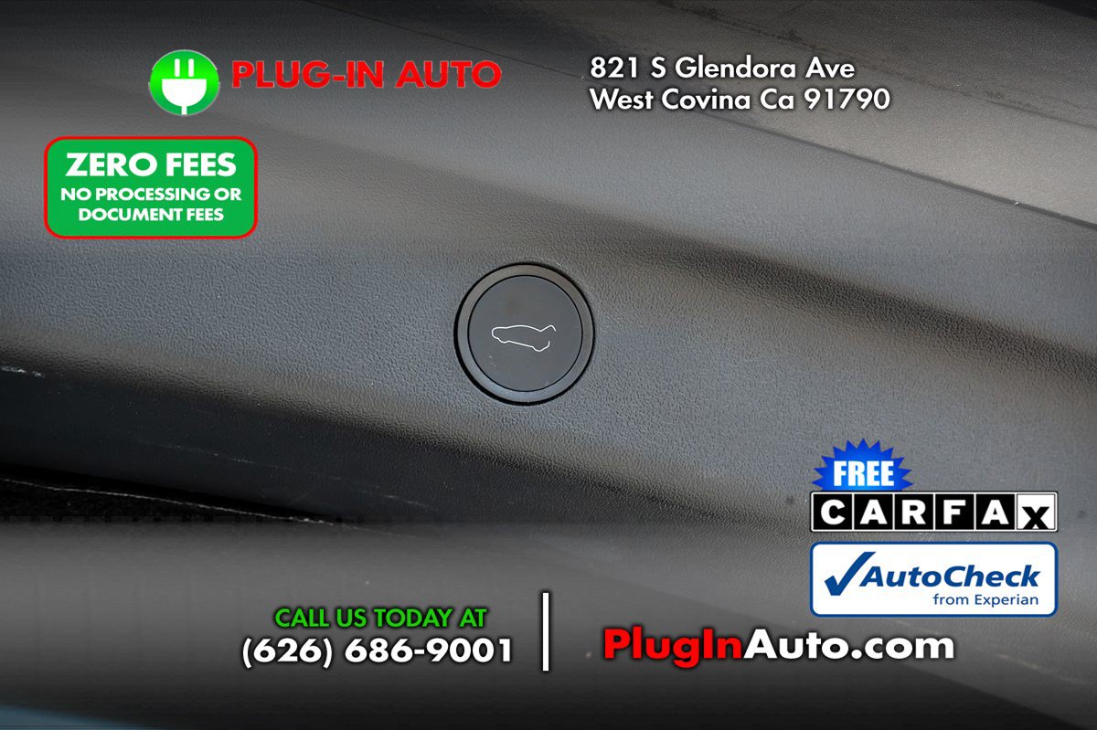 Used 2025 Tesla Model Y Long Range AWD/4WD image 12