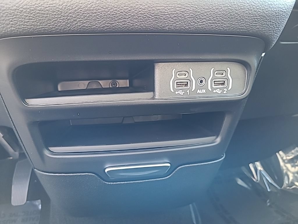New 2025 Chrysler Pacifica Select FWD image 30