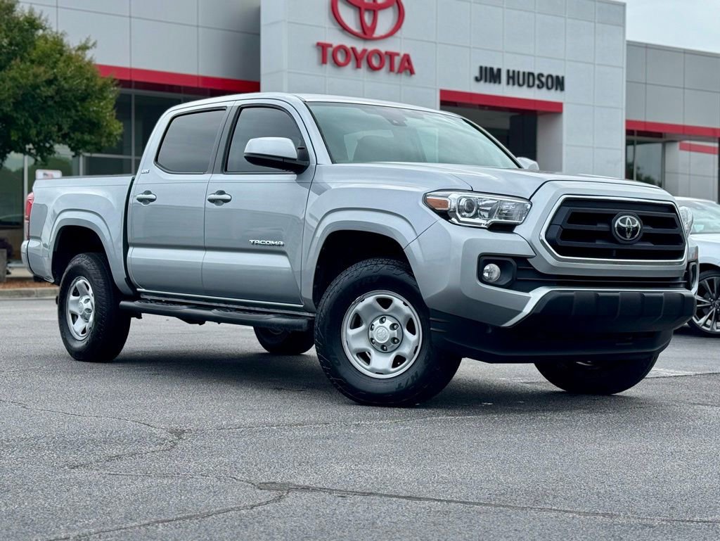 Used 2022 Toyota Tacoma SR5 RWD image 2